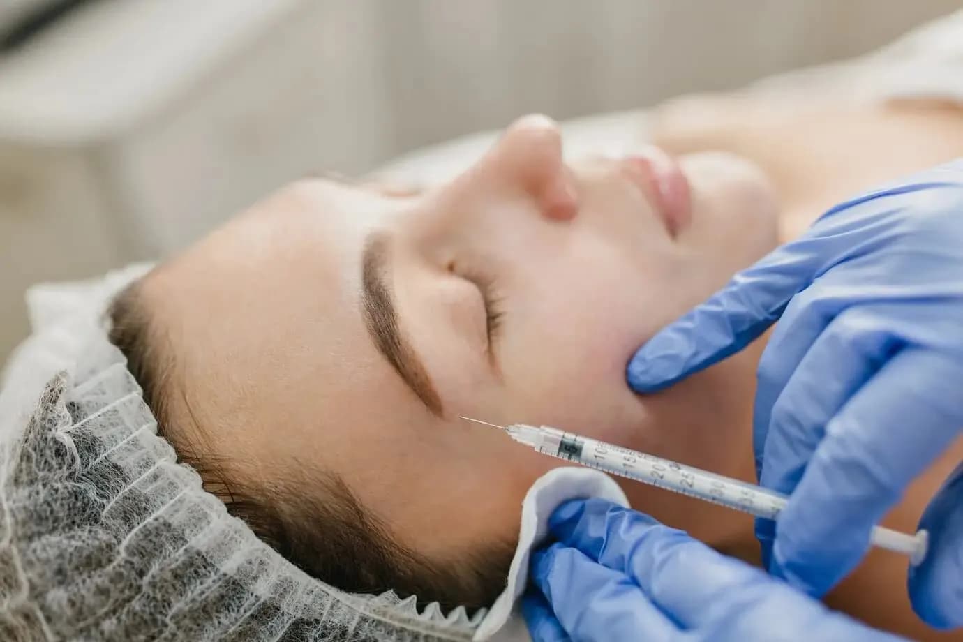 7 Manfaat Botox Wajah untuk Tampilan Lebih Awet Muda